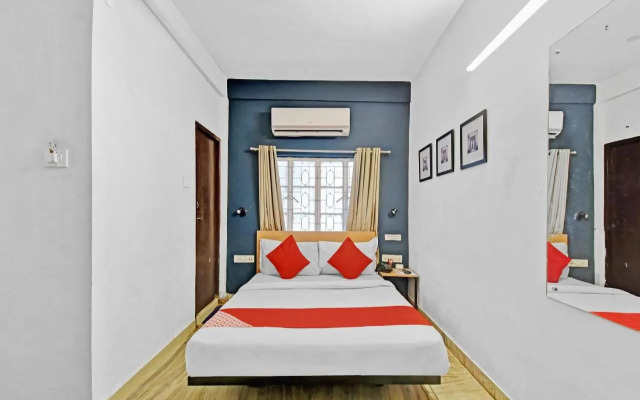 OYO 82317 Amaris Stay Hub