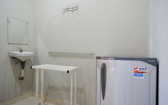 RedDoorz near Mutiara SIS Al Jufrie Airport Palu