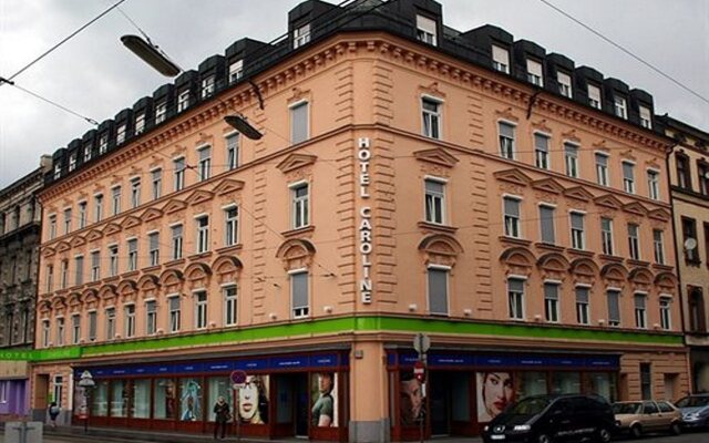 Hotel Caroline