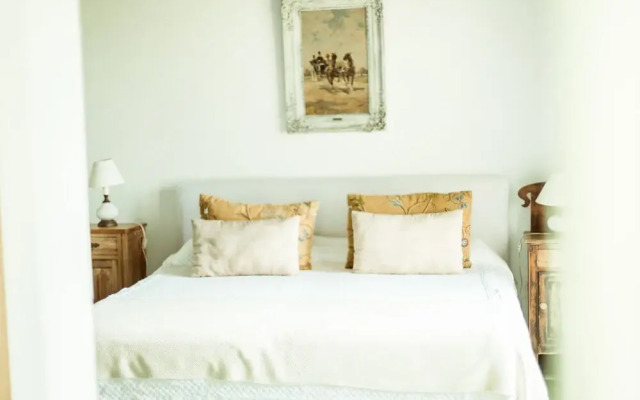 Estancia Anastasio by Folk