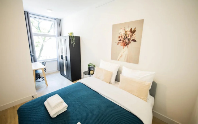 Alphabet 1BR Serviced Apartment -nb304/306-