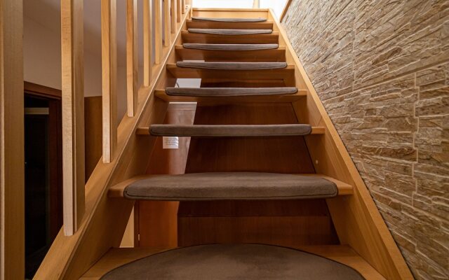 Fatrapark 2 Apartments House