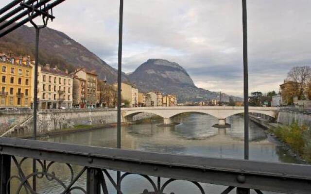 hotelF1 Grenoble Universite