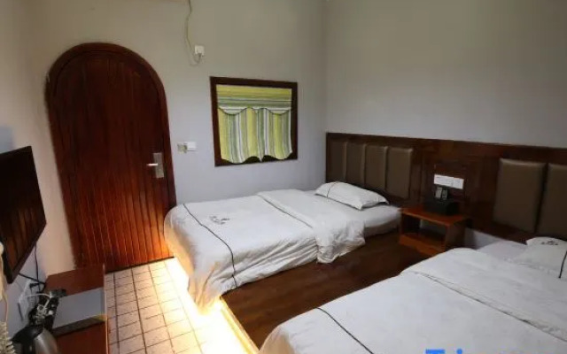 Fenghuang No. 1 Mansion · Chushang River View Homestay