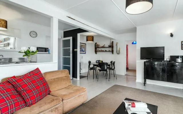 Serenity by the Lake - Lake Taupo Holiday Home