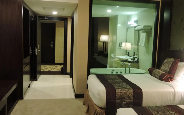 Royale Signature Hotel