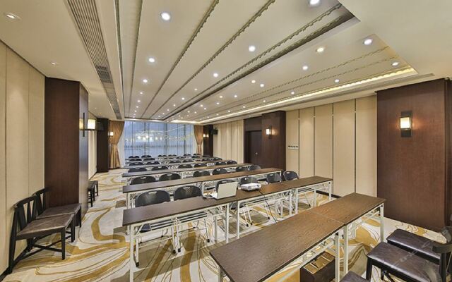 Fancy Hotel (Shenzhen Bantian, Guangyayuan Subway Station)