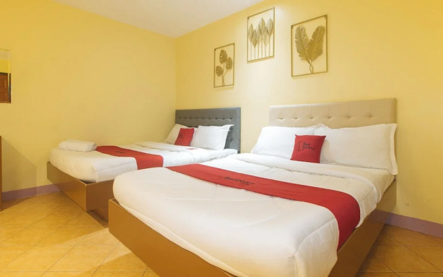 Reddoorz at Comfy Inn Ermita Manila