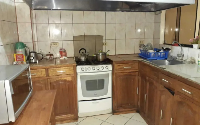 Lhotse Hostel B&B Huaraz