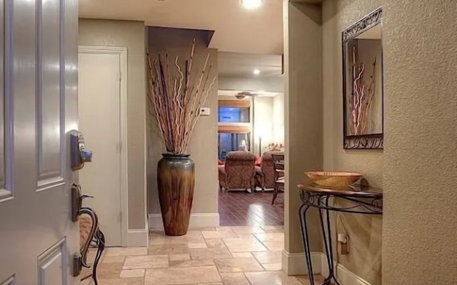 Continental Gardens By Signature Vacation Rentals