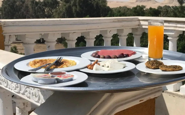 Sakkara Inn Hotel