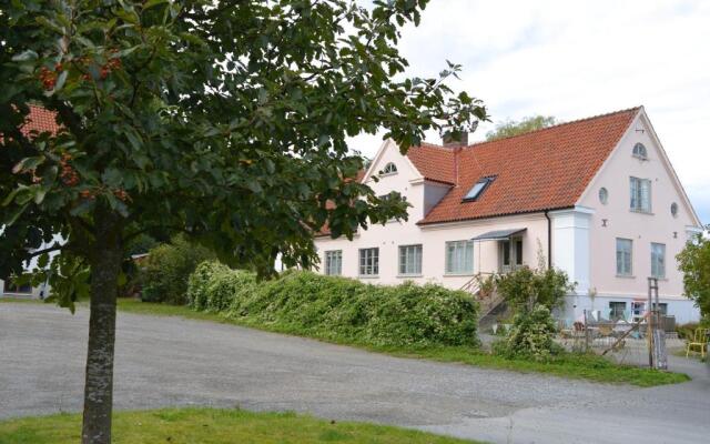 Mellby 11 Bed And Breakfast