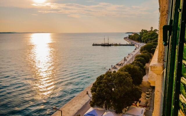 Bristol lux 3BR apartment with view