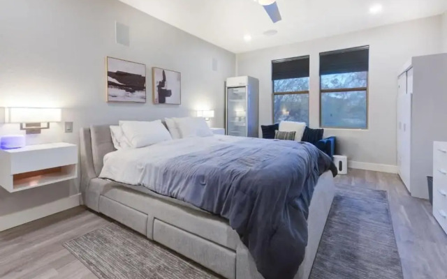 Scottsdale Condo Overlooking Golf Course