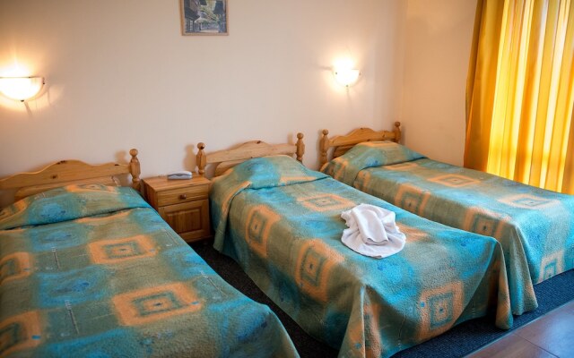 Golden Horn Hotel