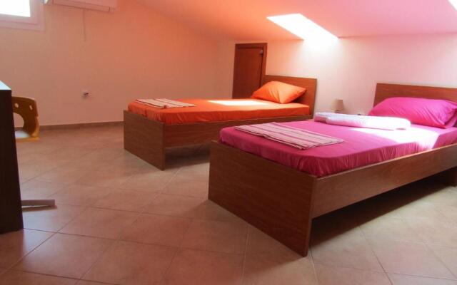 Achilleas Apartments