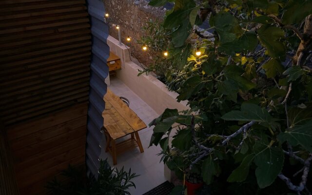 Tipi Lounge and breakfast