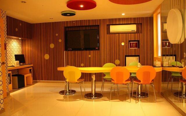 W Motel