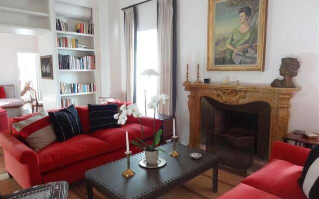 La Camelia an Elegant and Extravagant 2 Bedroom Apartment