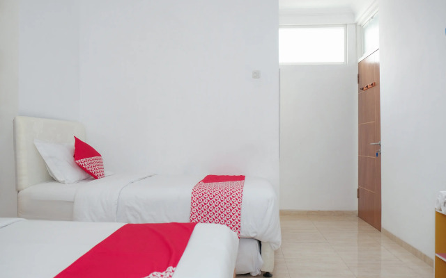 OYO 1454 111 Residence