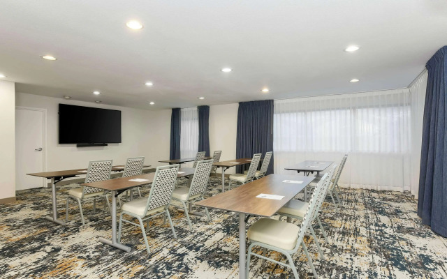 Hampton Inn & Suites Denver Tech Center
