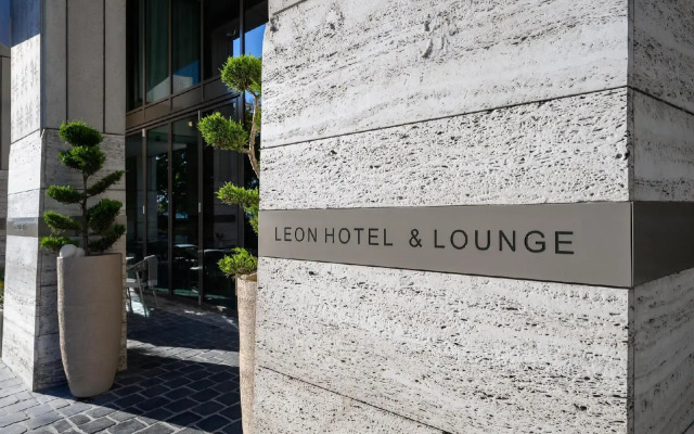 Leon Hotel & Lounge