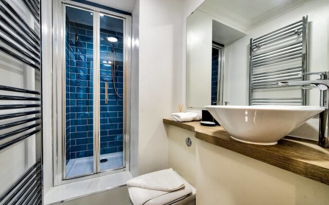 Cool Stockbridge Apartment - Edinburgh New Town