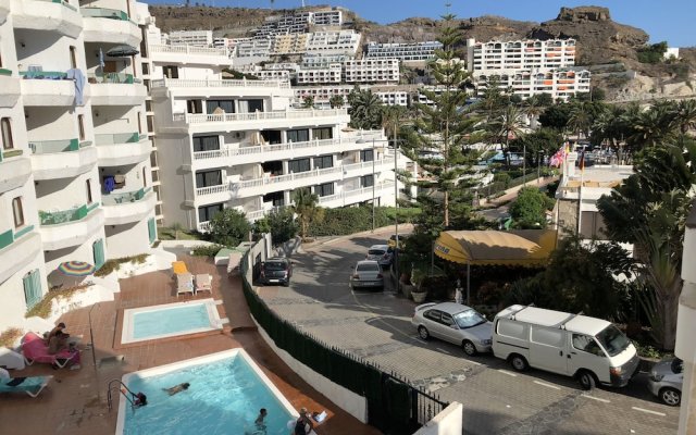 Two bedroom apartment 2 min from beach