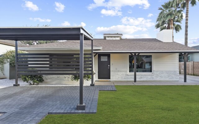 Bichitos Playground Heated with pool