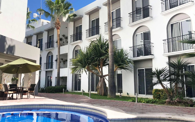 Seven Crown Express & Suites by Kavia