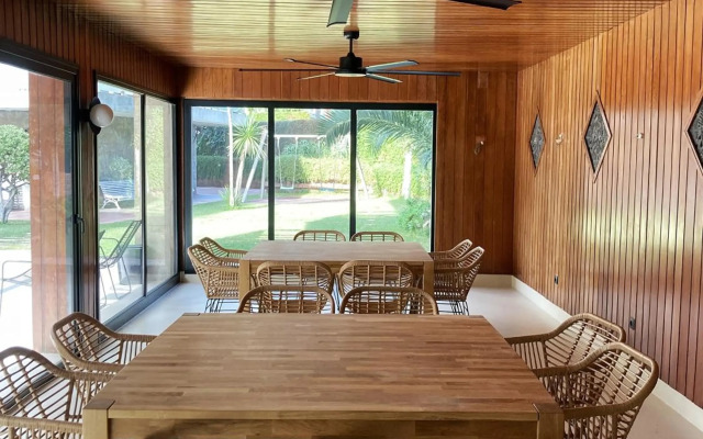 Los Globos Beach Studio by Hello Homes Sitges