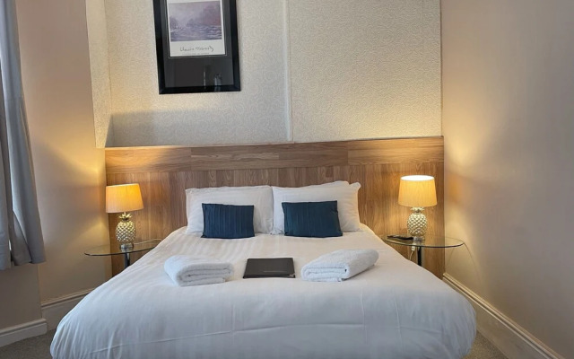 Oyo The Chatwal Boutique Hotel