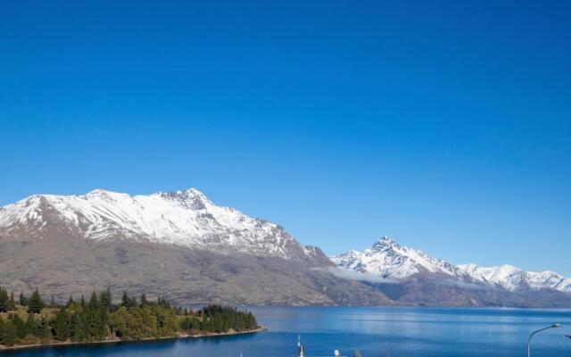 Copthorne Hotel & Apartments Queenstown Lakeview