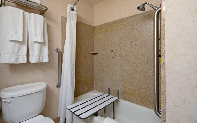 Holiday Inn Express and Suites Turlock by IHG