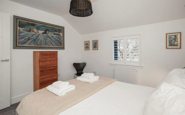 27 Strathtay Lodges