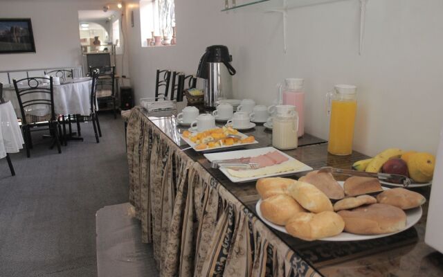 Hostal Alfredo's Palace