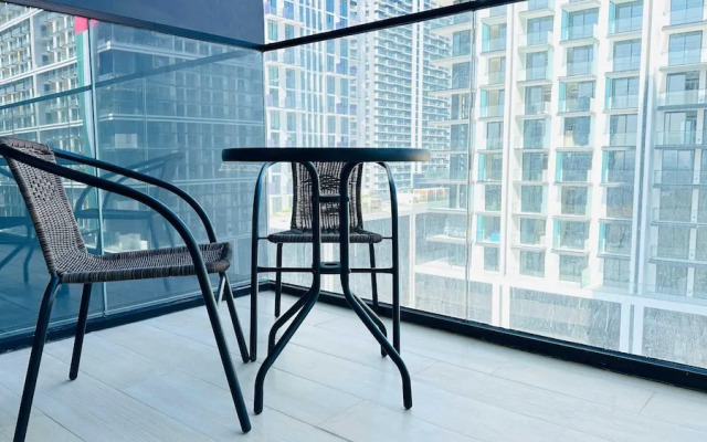 OYO HOME 1457 Premium 1bed Apartment In