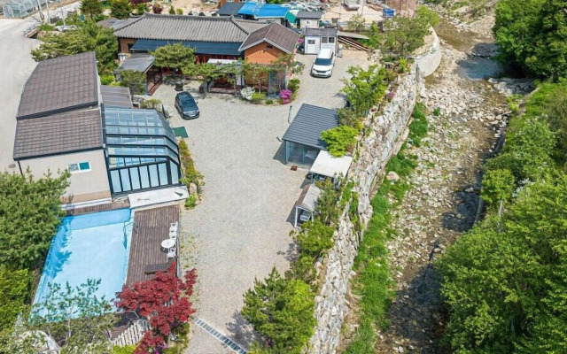 Romain Pension