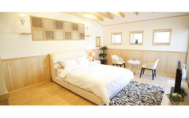 Yeongwol River Palace Pension