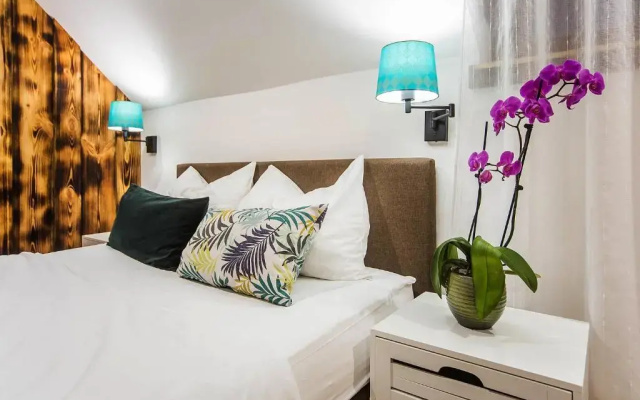 Hotel Pok Garni