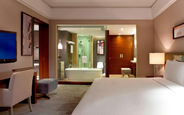 Four Points by Sheraton Taicang – Guest Rooms – Suzhou