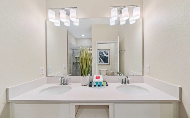 3141 Paradox Circle #406