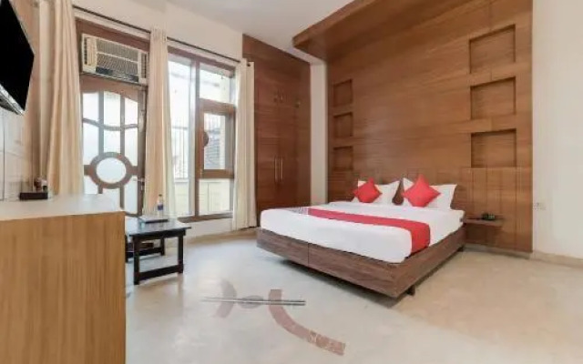 OYO 28853 Harkesh Residency