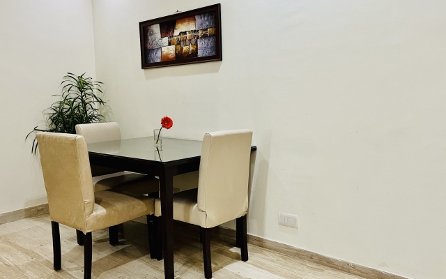 Bluo Classic - 2 Bhk Dlf Golf Course - Balcony, Lift