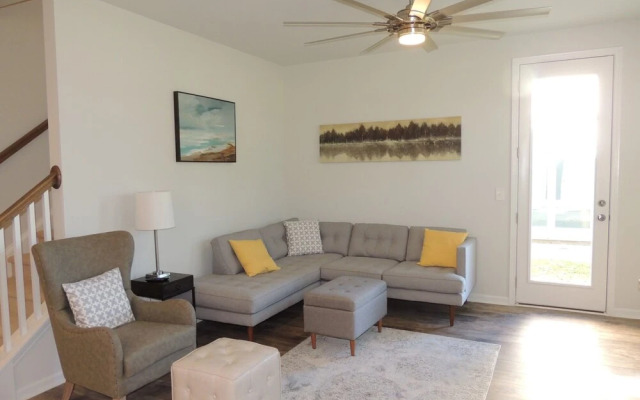 4758 Cloisters Lane