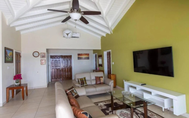 Charming 3-bed Villa in Maho