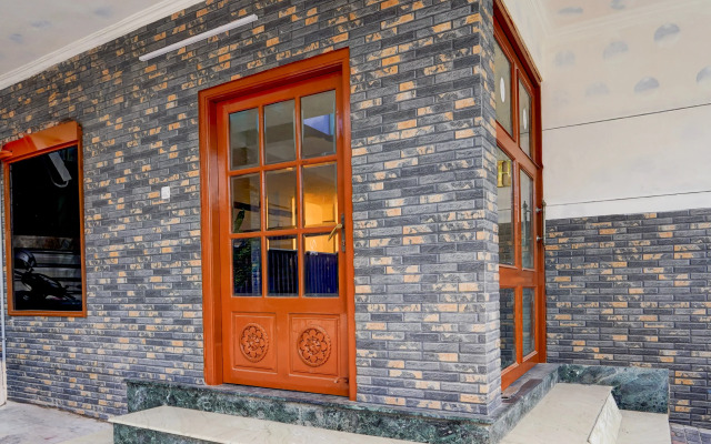 Super Townhouse Green Field Stadium Karyavattom