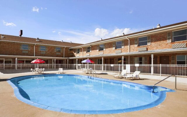 Ramada by Wyndham Sioux City