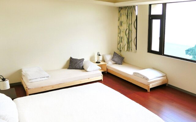 Migratory Birds Hotel