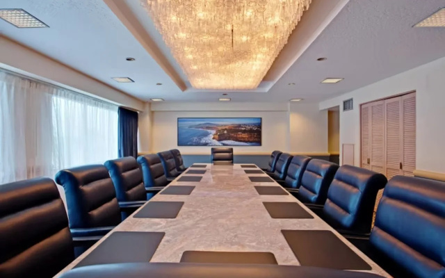 Crowne Plaza Los Angeles Harbor  by IHG